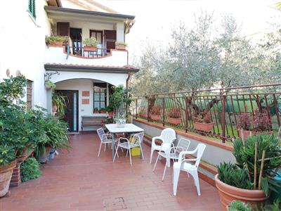 casa semindipendente in vendita a Carrara in zona Fossone