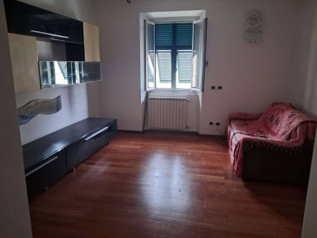 appartamento in vendita a Carrara in zona Marina di Carrara