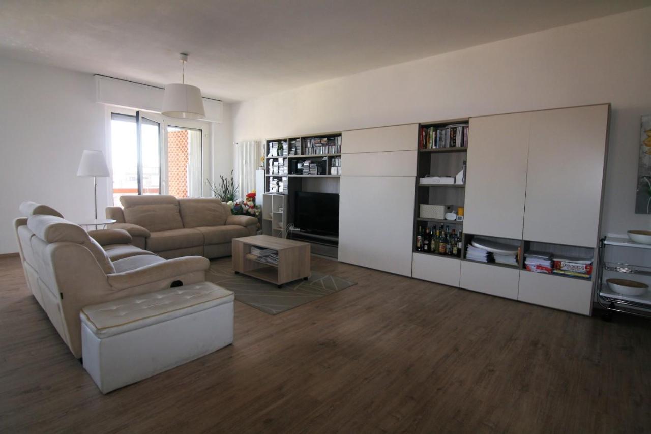 appartamento in vendita a Carrara in zona Marina di Carrara