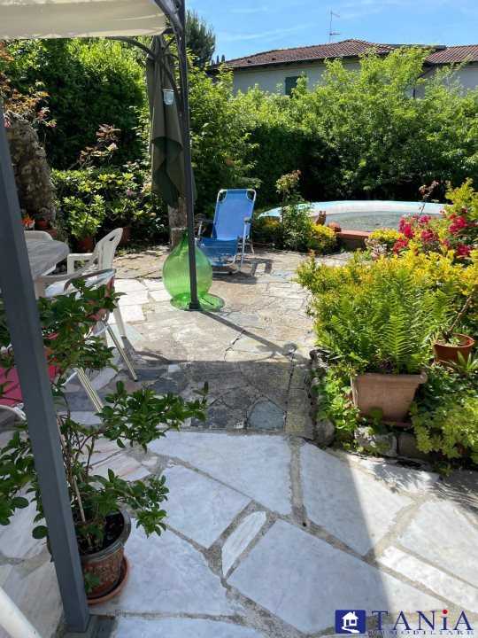 casa indipendente in vendita a Carrara in zona Bonascola
