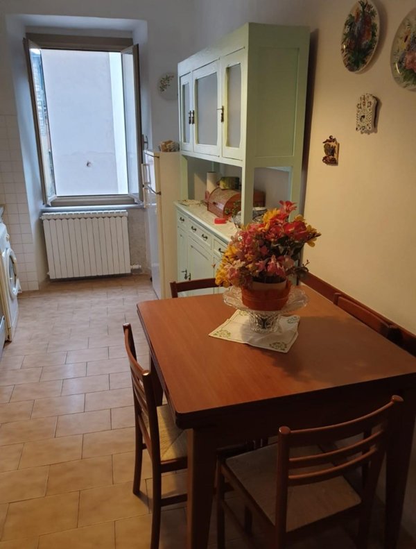 appartamento in vendita a Carrara in zona Centro Città