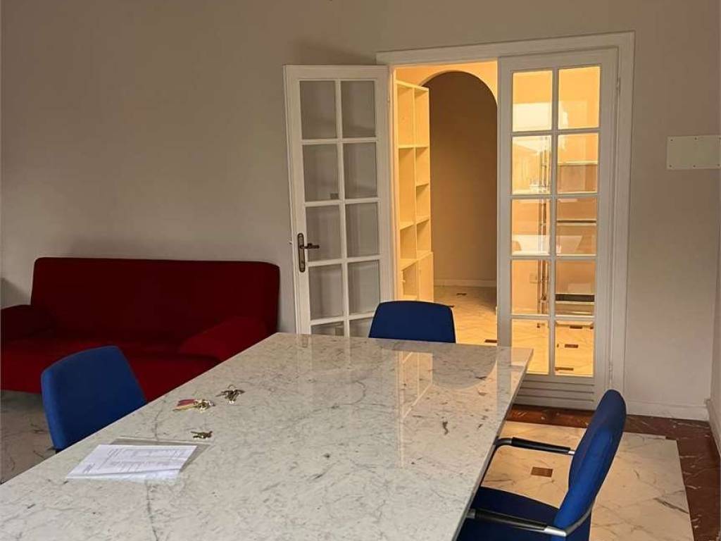 appartamento in vendita a Carrara in zona Sant'Antonio