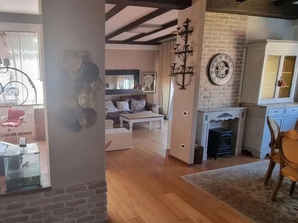 appartamento in vendita a Carrara