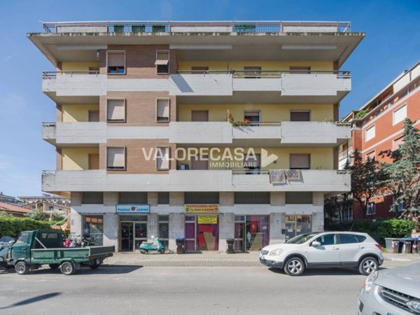 appartamento in vendita a Carrara in zona Marina di Carrara