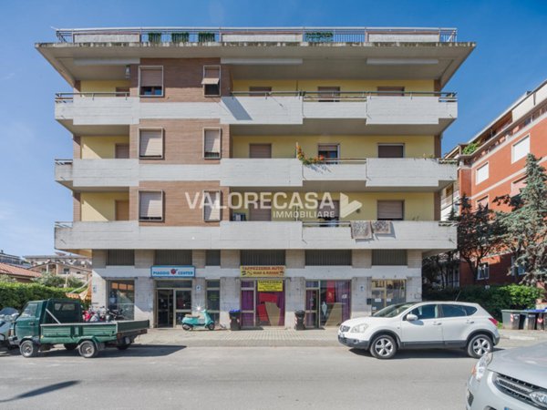 appartamento in vendita a Carrara in zona Marina di Carrara