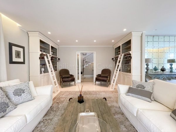 casa indipendente in vendita a Carrara in zona Marasio