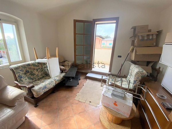 appartamento in vendita a Carrara in zona Avenza