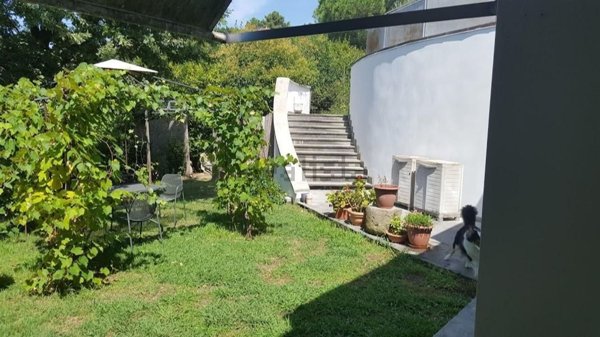 casa indipendente in vendita a Carrara in zona Fossone