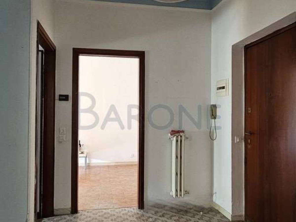 appartamento in vendita a Carrara in zona Marina di Carrara