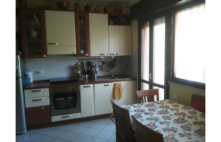 appartamento in vendita a Carrara in zona Bonascola