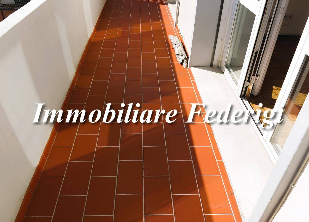 appartamento in vendita a Carrara in zona Marina di Carrara