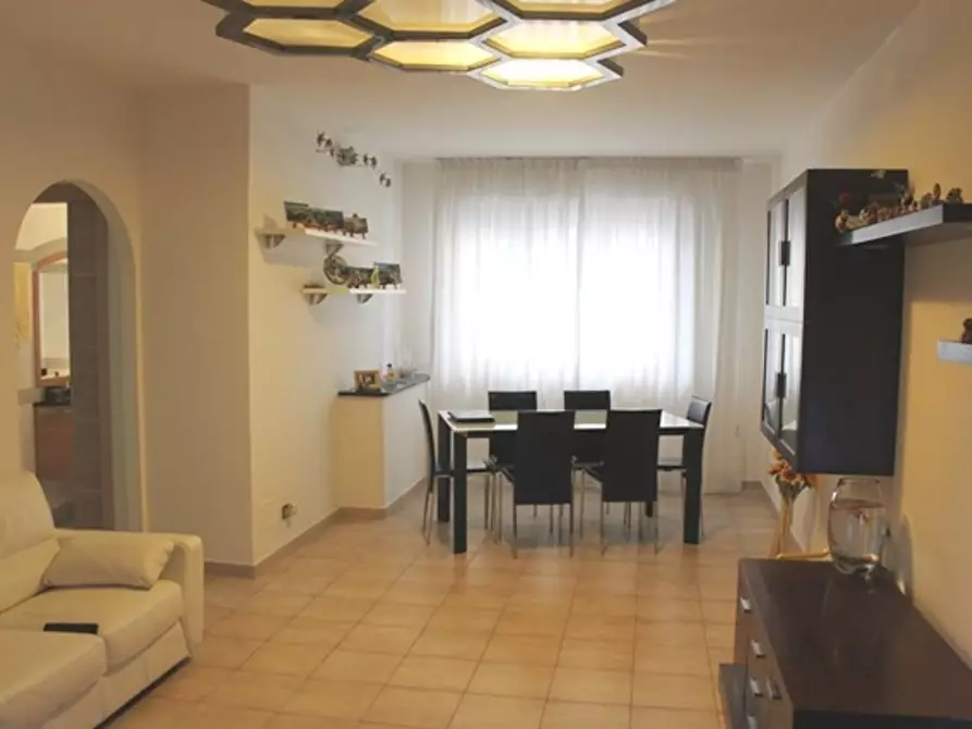 appartamento in vendita a Carrara in zona Avenza