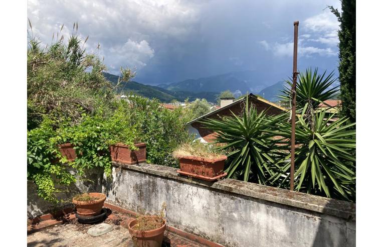 appartamento in vendita a Carrara in zona Marina di Carrara