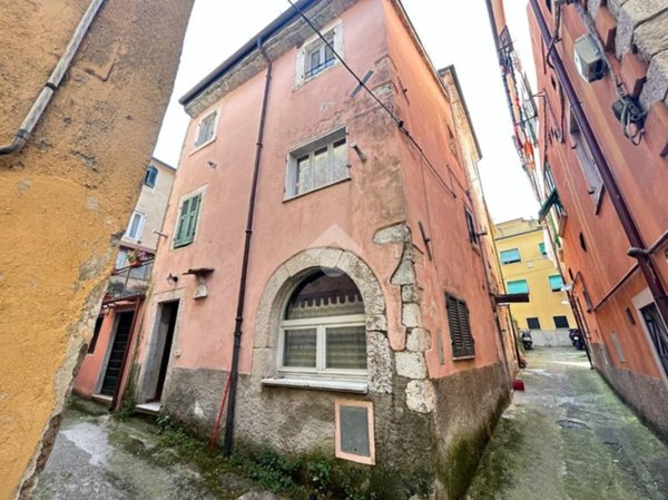 appartamento in vendita a Carrara in zona Bedizzano