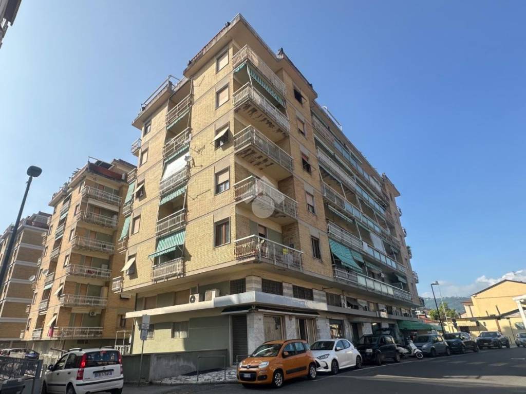 appartamento in vendita a Carrara in zona Marina di Carrara