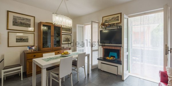 casa indipendente in vendita a Carrara in zona Fossone