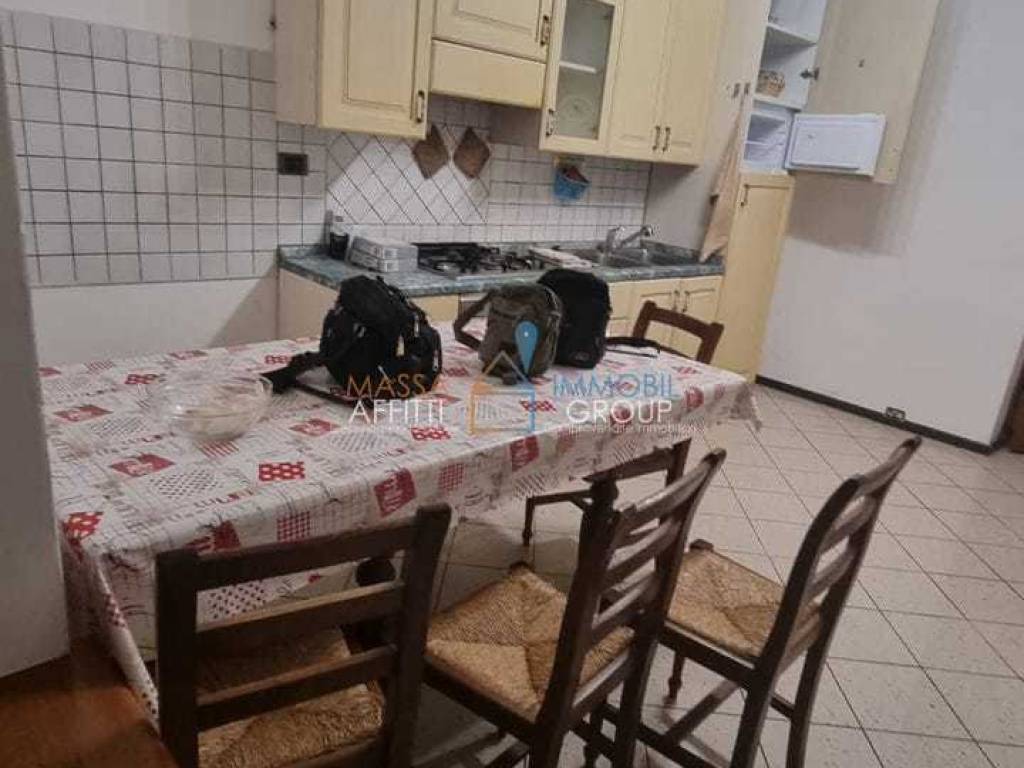 appartamento in vendita a Carrara in zona Marasio