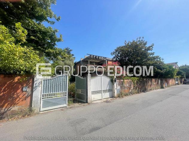 appartamento in vendita a Carrara in zona Marina di Carrara