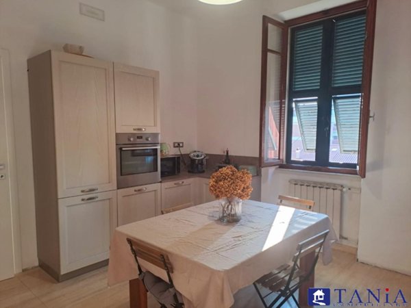 appartamento in vendita a Carrara in zona Avenza