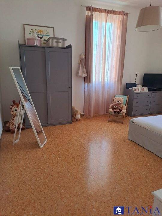 appartamento in vendita a Carrara in zona Avenza