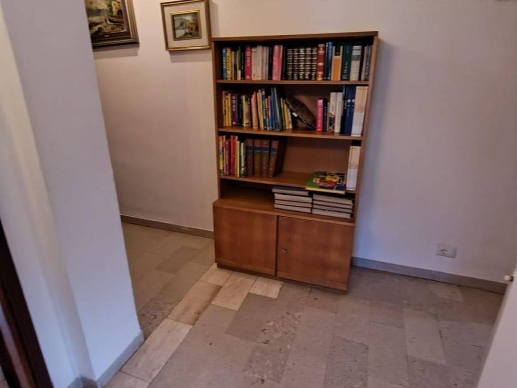 appartamento in vendita a Carrara in zona Fabbrica