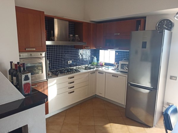 appartamento in vendita a Carrara in zona Marina di Carrara