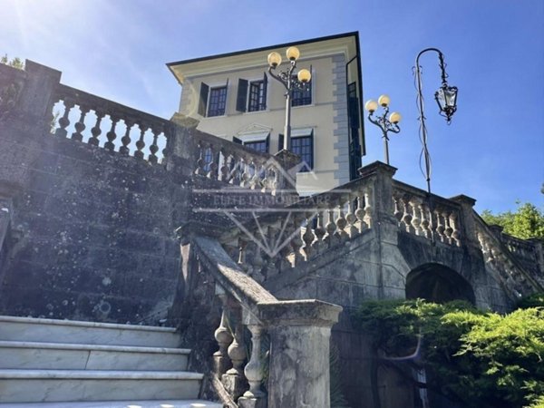 casa indipendente in vendita a Carrara in zona Bonascola