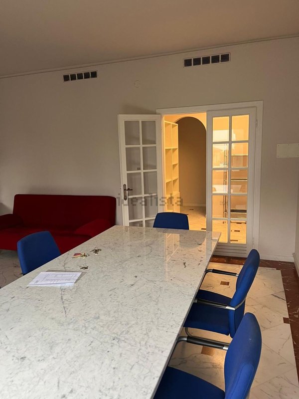 appartamento in vendita a Carrara in zona Stadio