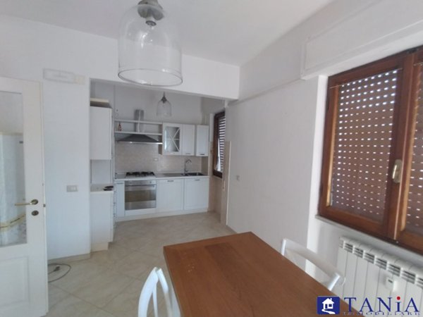 appartamento in vendita a Carrara in zona Avenza