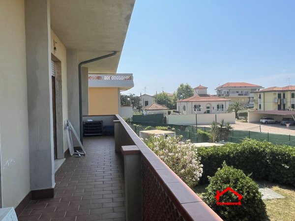 appartamento in vendita a Carrara in zona Marina di Carrara