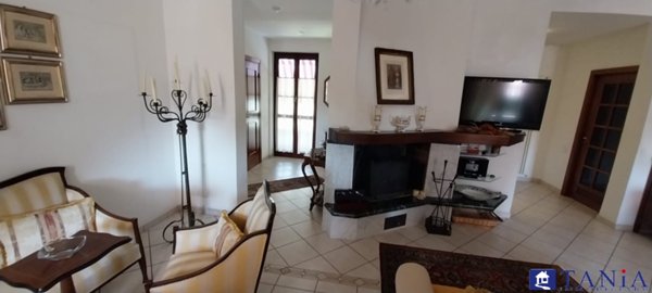casa indipendente in vendita a Carrara in zona Monteverde