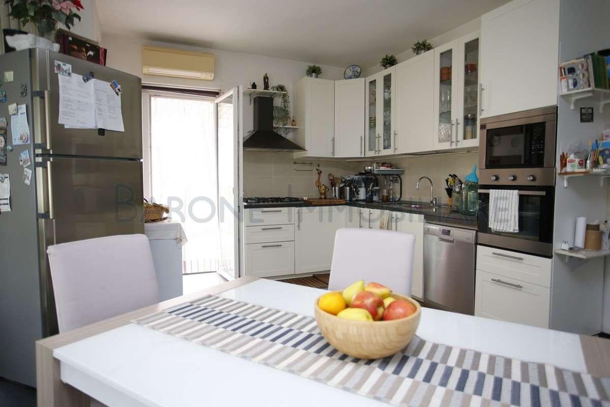 appartamento in vendita a Carrara in zona Marasio