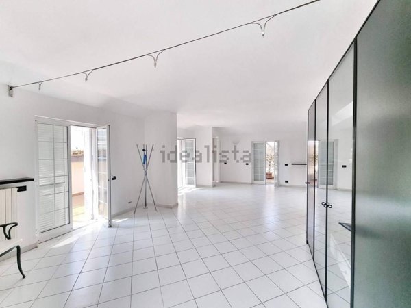 appartamento in vendita a Carrara in zona Marina di Carrara
