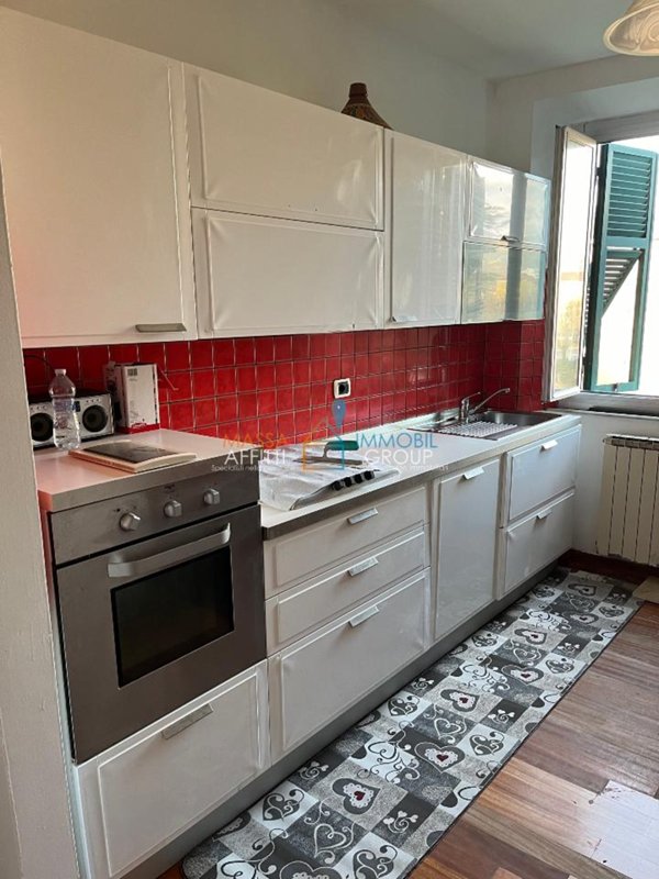 appartamento in vendita a Carrara in zona Avenza