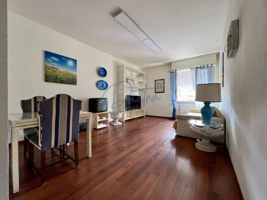 appartamento in vendita a Carrara in zona Centro Città