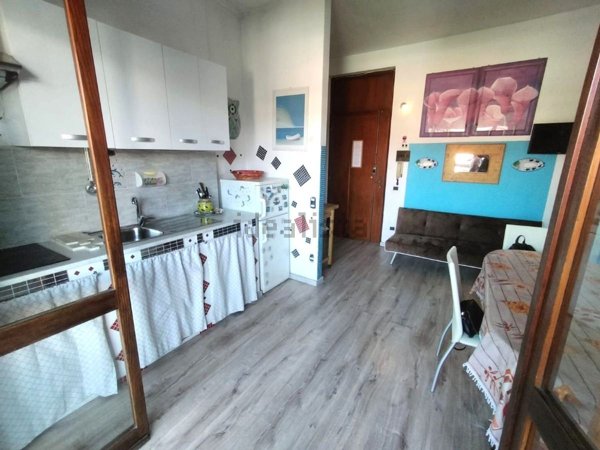 appartamento in vendita a Carrara in zona Marina di Carrara