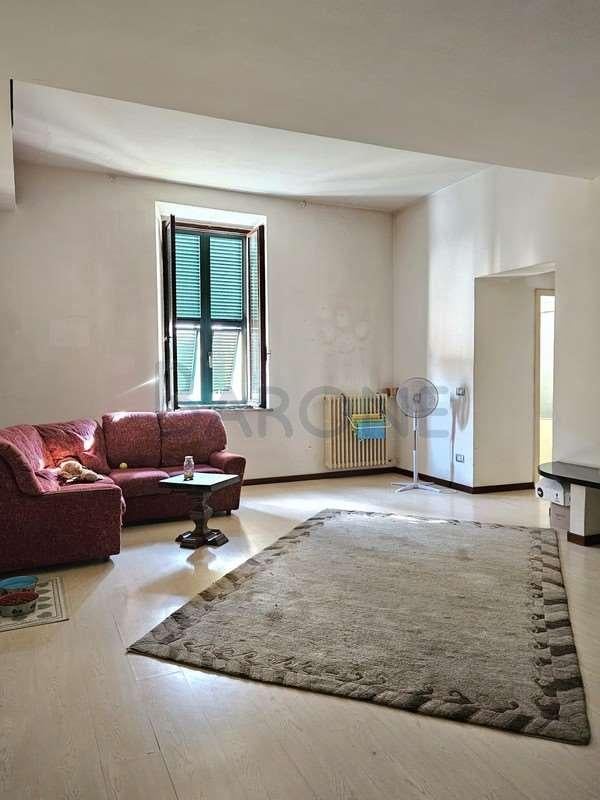 appartamento in vendita a Carrara in zona Avenza