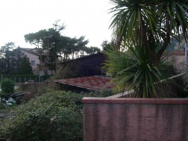 terreno edificabile in vendita a Carrara in zona Centro Città