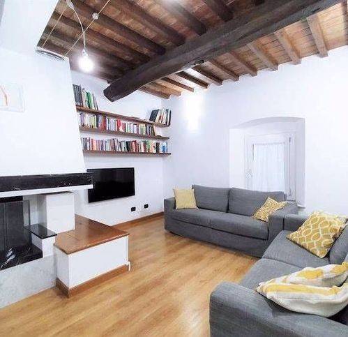 appartamento in vendita a Carrara in zona Centro Città