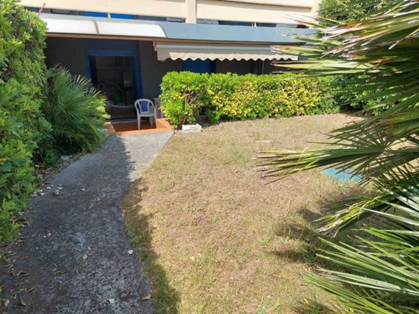 appartamento in vendita a Carrara in zona Marina di Carrara