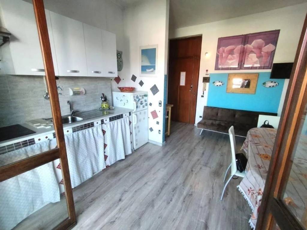 appartamento in vendita a Carrara in zona Marina di Carrara