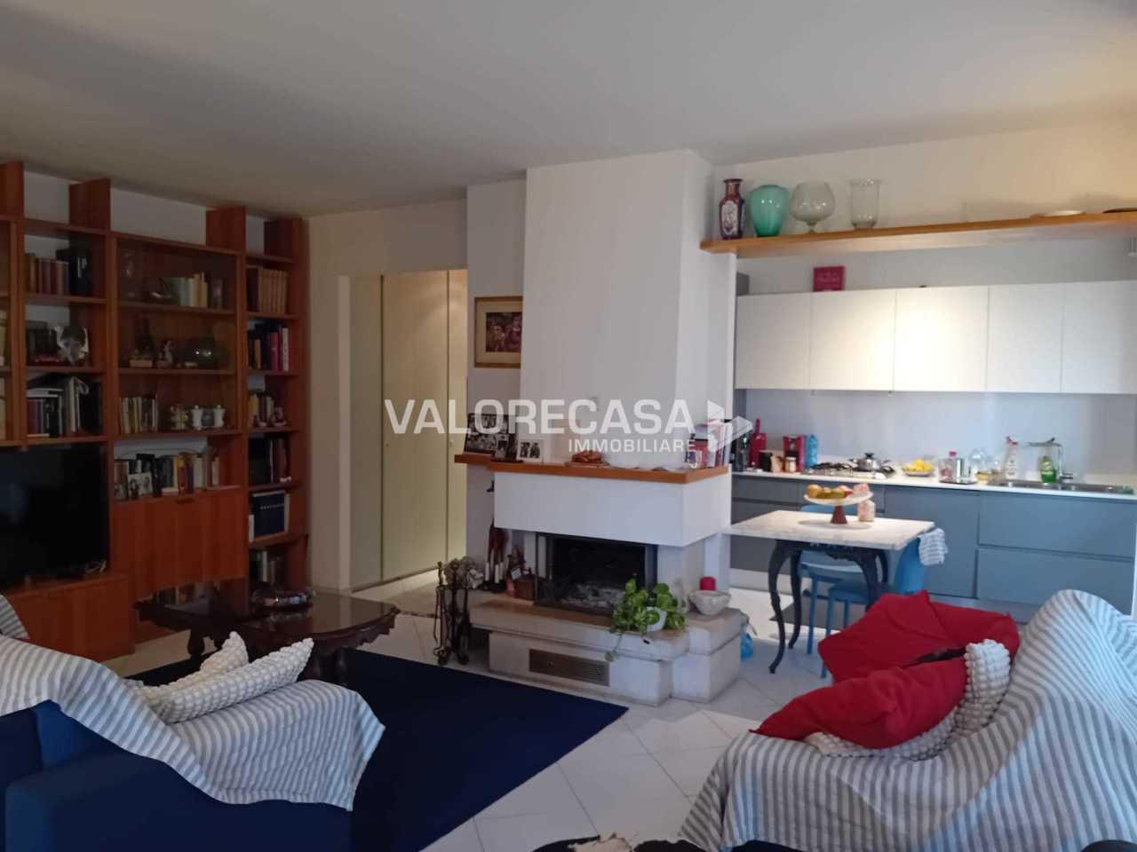 pentavano in vendita a Carrara in zona Avenza
