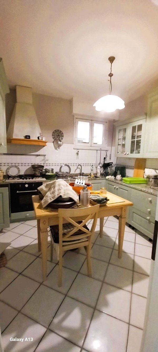 appartamento in vendita a Carrara in zona Avenza
