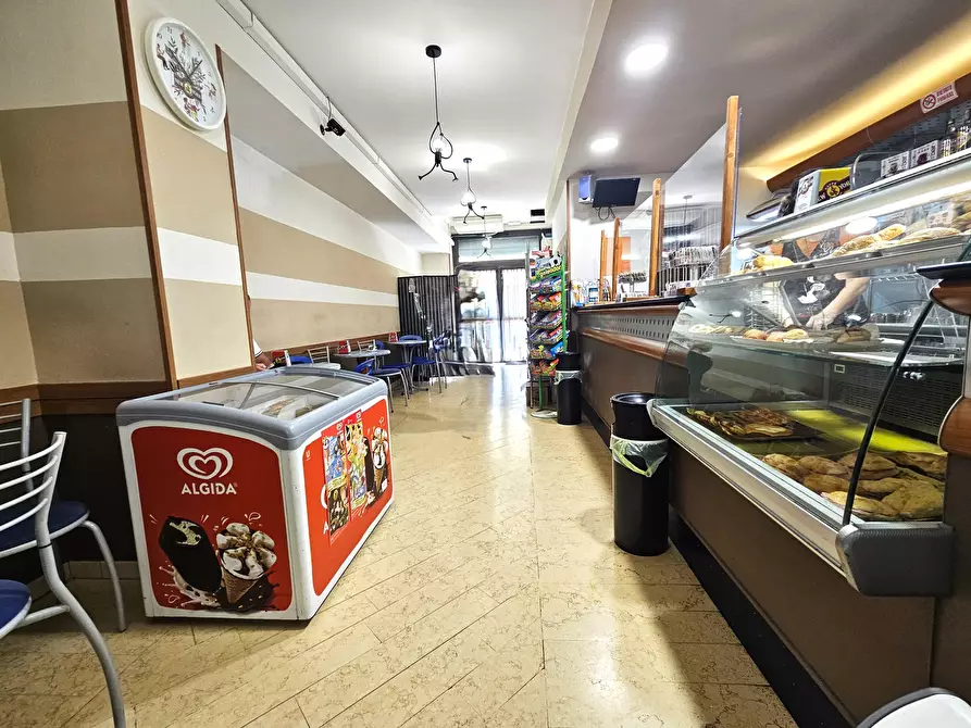 negozio in vendita a Carrara in zona Bonascola