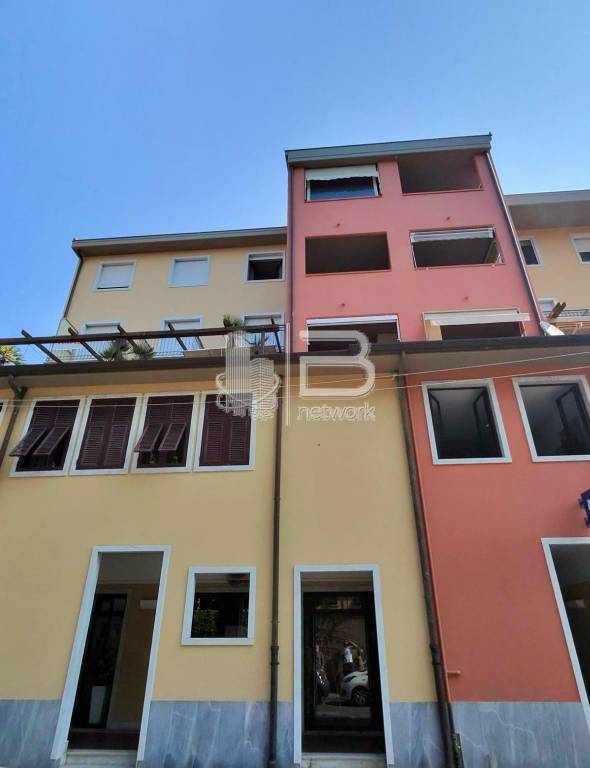 appartamento in vendita a Carrara in zona Marina di Carrara