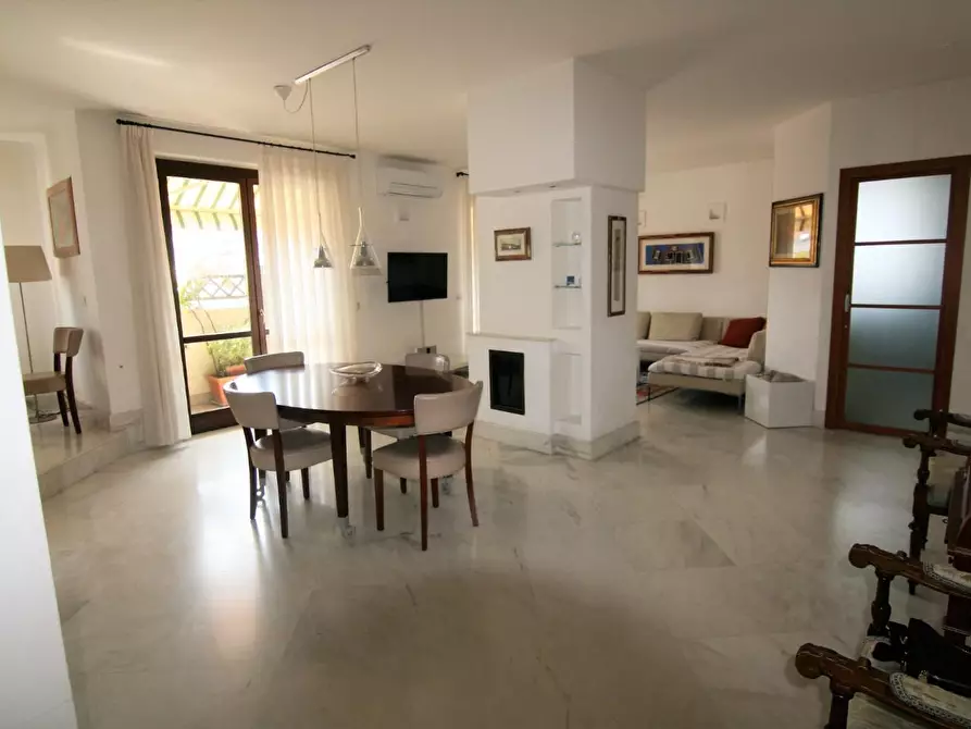 appartamento in vendita a Carrara in zona Marina di Carrara