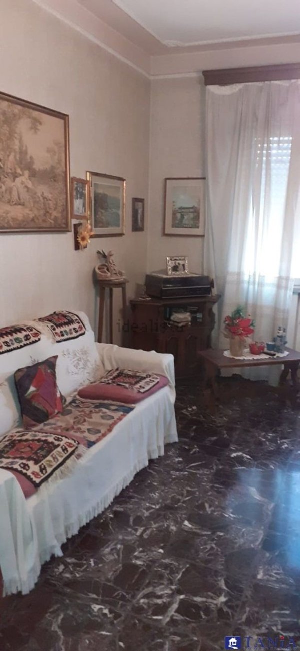 appartamento in vendita a Carrara in zona Fabbrica