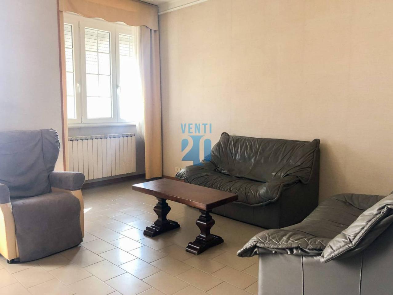 appartamento in vendita a Carrara in zona Sant'Antonio