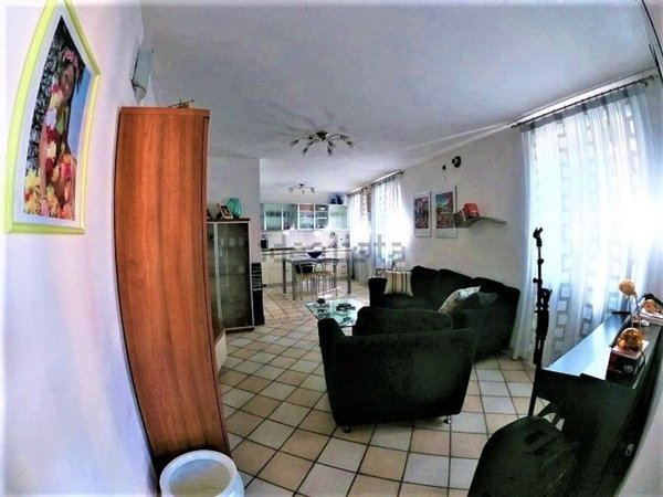 intera palazzina in vendita a Carrara