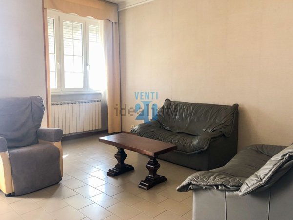 appartamento in vendita a Carrara in zona Sant'Antonio